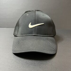 Nike Hat Cap Fitted Mens Medium / Large Black Mesh Golf Athletic Swoosh Logo